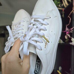 pointy tennis shoe adidas Originals Sleek Super Sneaker 7 7.5 platform white